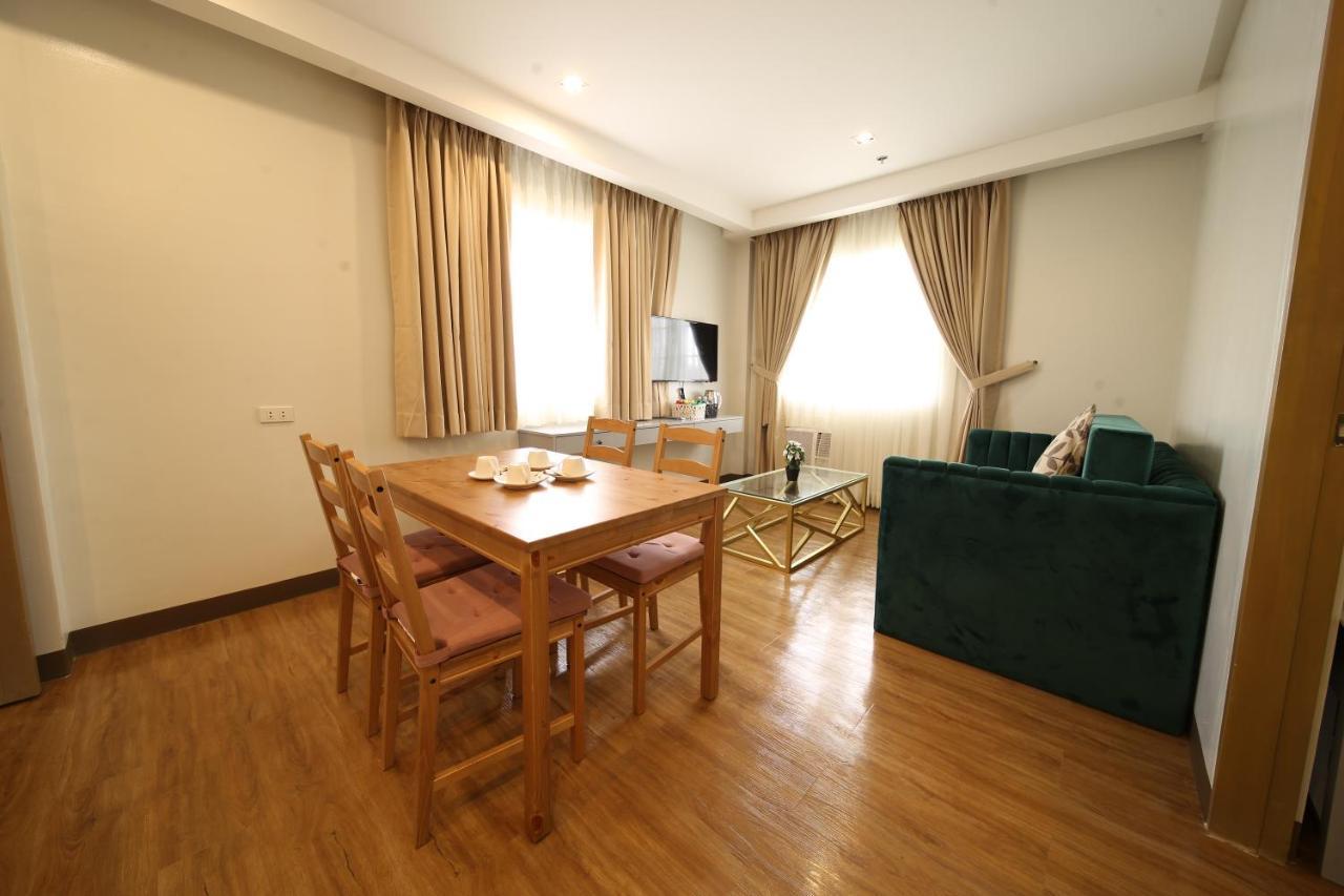 Hotel Via Appia Tagaytay Tagaytay City Esterno foto