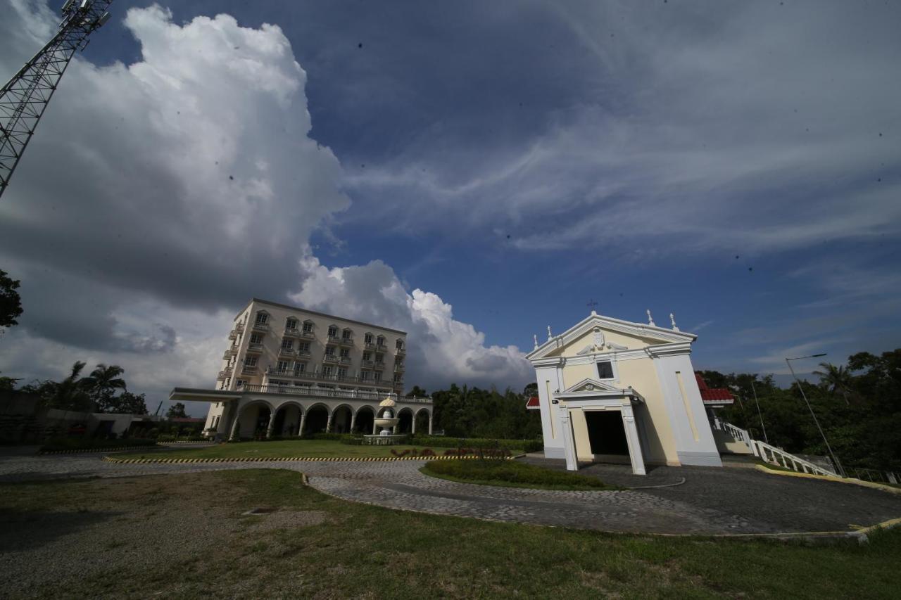 Hotel Via Appia Tagaytay Tagaytay City Esterno foto