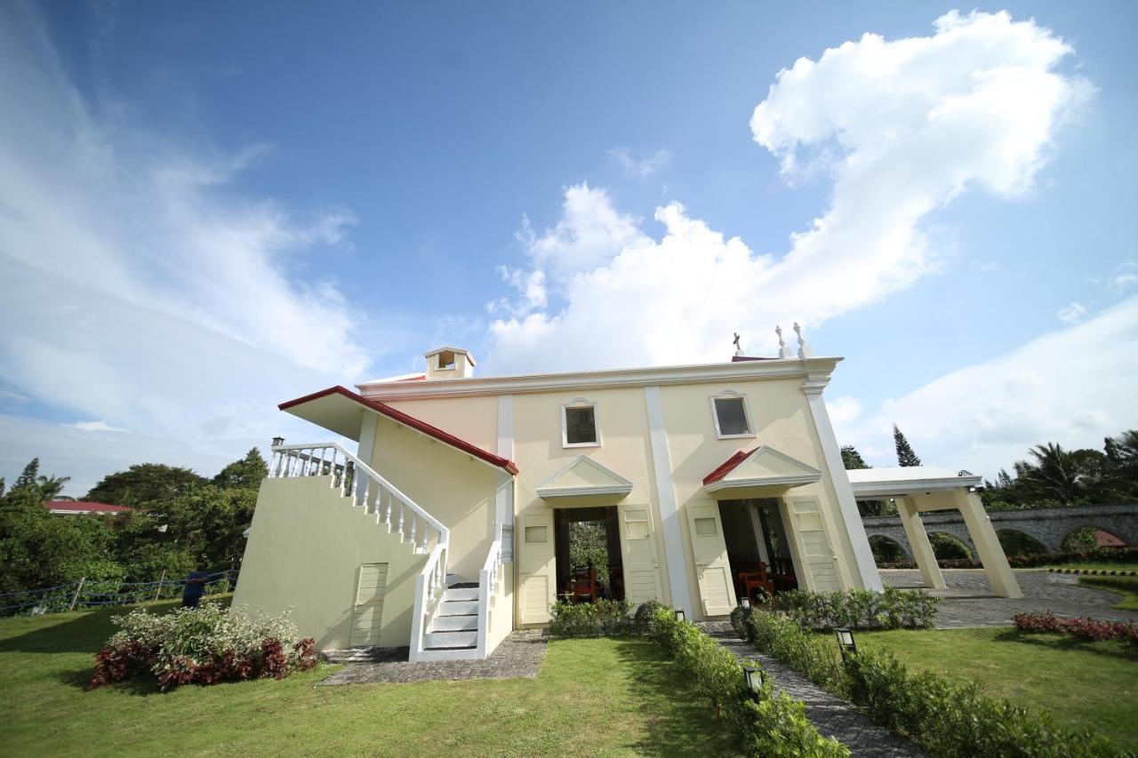 Hotel Via Appia Tagaytay Tagaytay City Esterno foto
