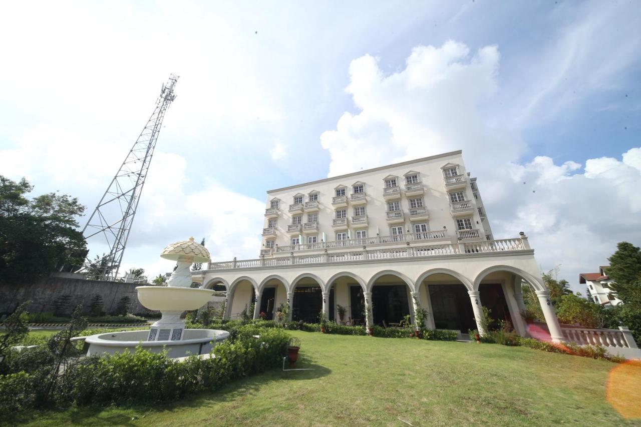Hotel Via Appia Tagaytay Tagaytay City Esterno foto